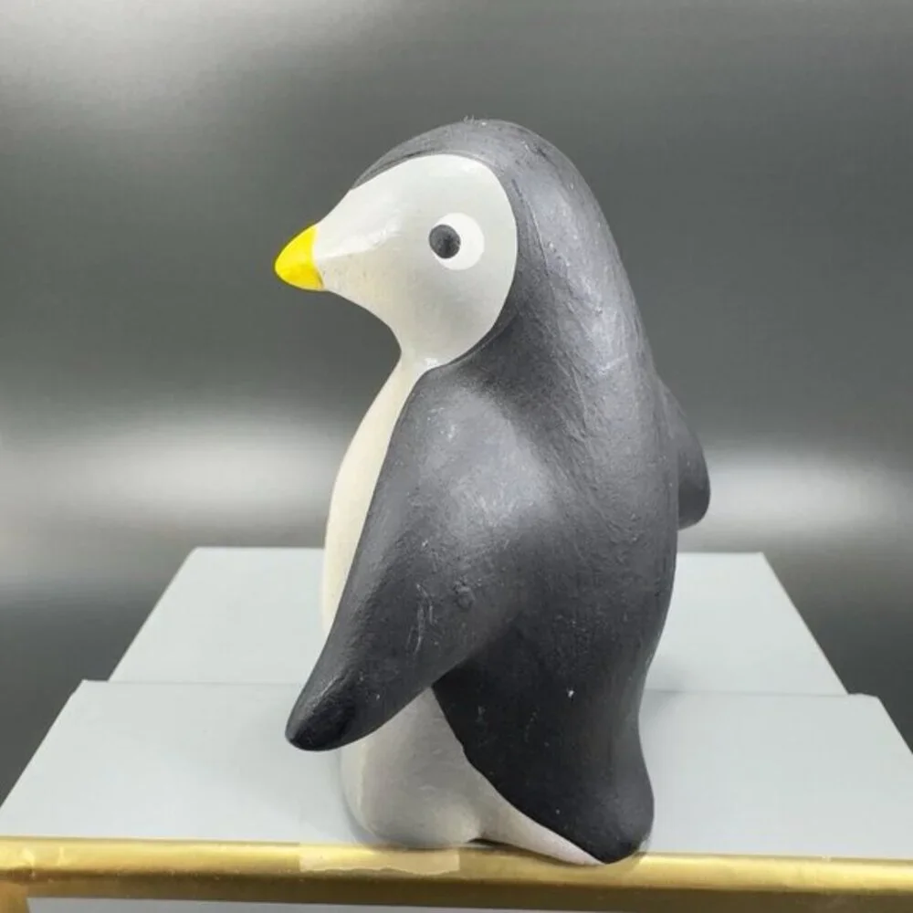 VINTAGE GLORIA DIAS ECUADOR PENGUIN FIGURE Hand Made Pottery‎ Signed Figure VTG